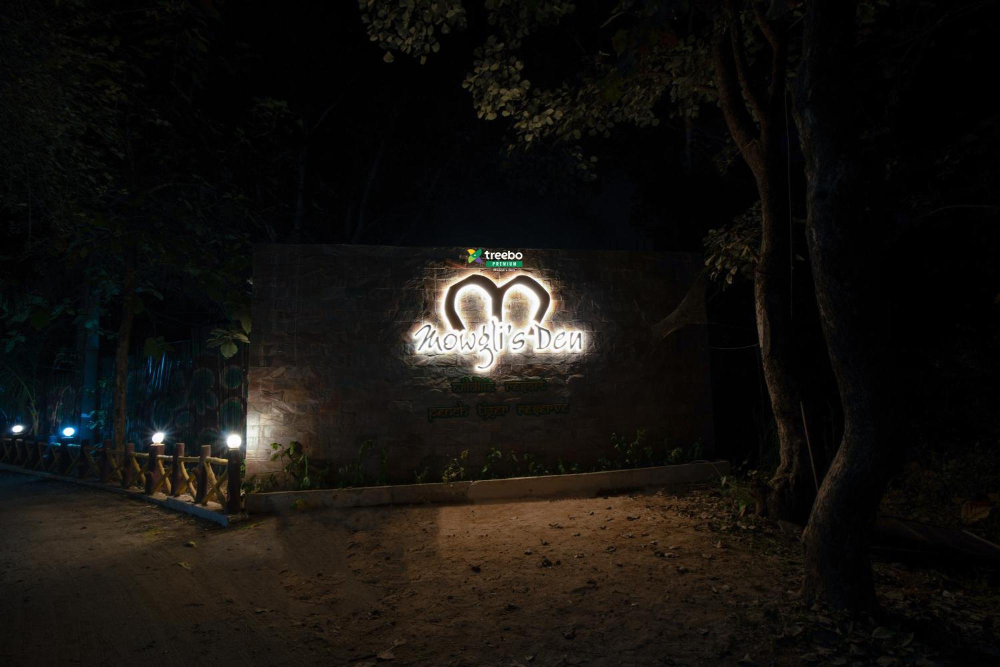 Treebo Premium Mowgli'S Den, Pench Hotel Khawasa ภายนอก รูปภาพ