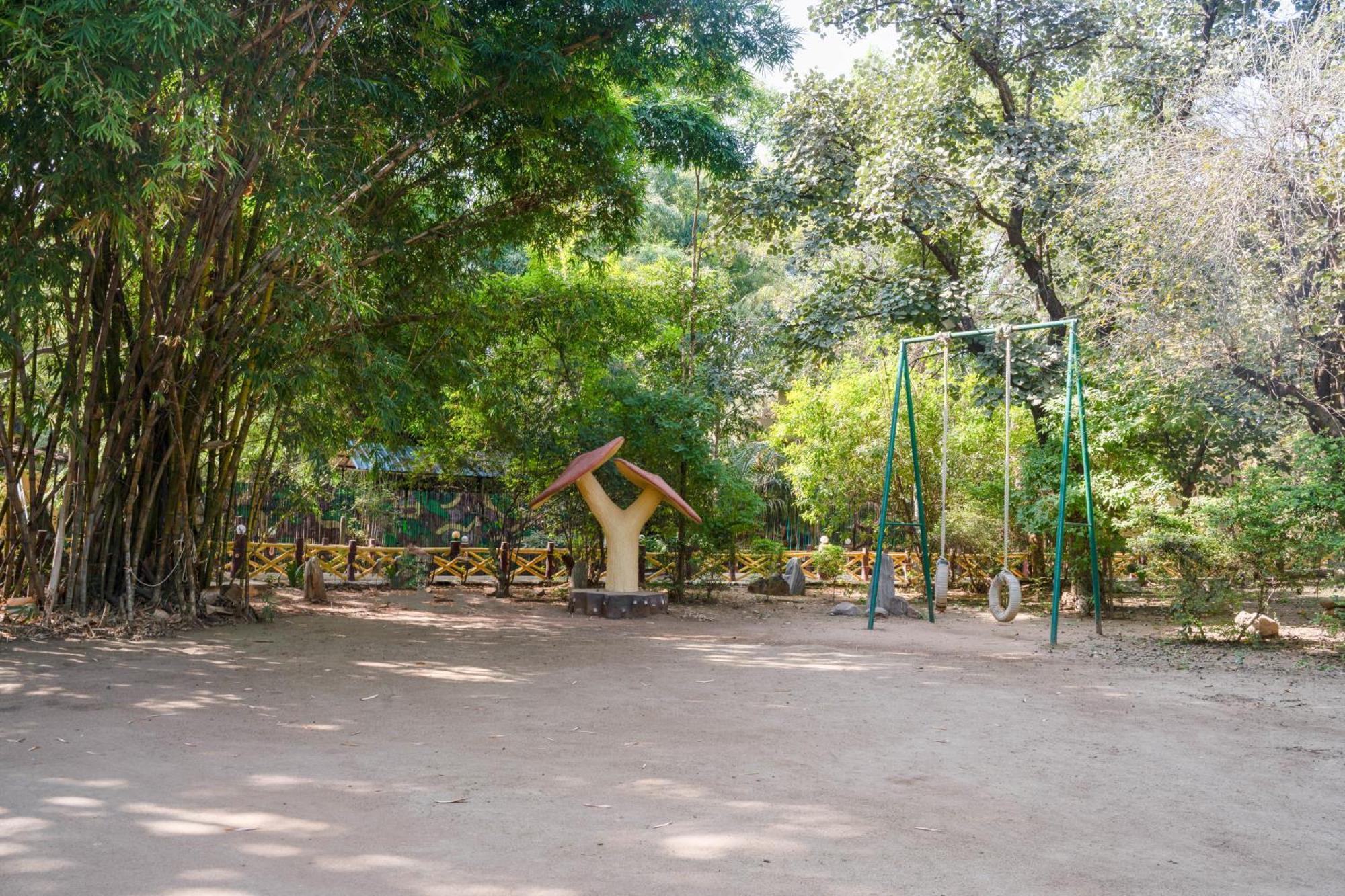 Treebo Premium Mowgli'S Den, Pench Hotel Khawasa ภายนอก รูปภาพ
