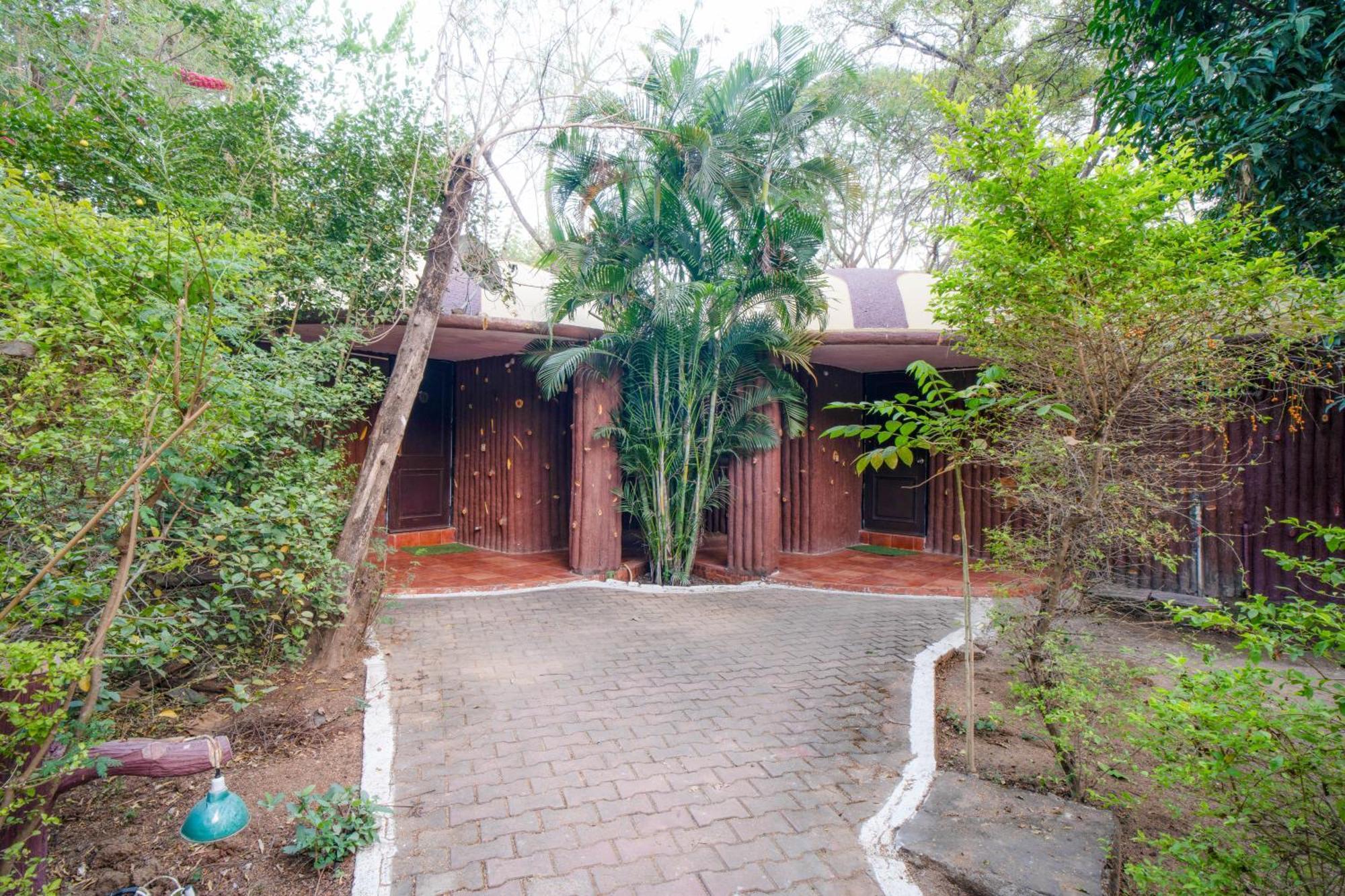 Treebo Premium Mowgli'S Den, Pench Hotel Khawasa ภายนอก รูปภาพ