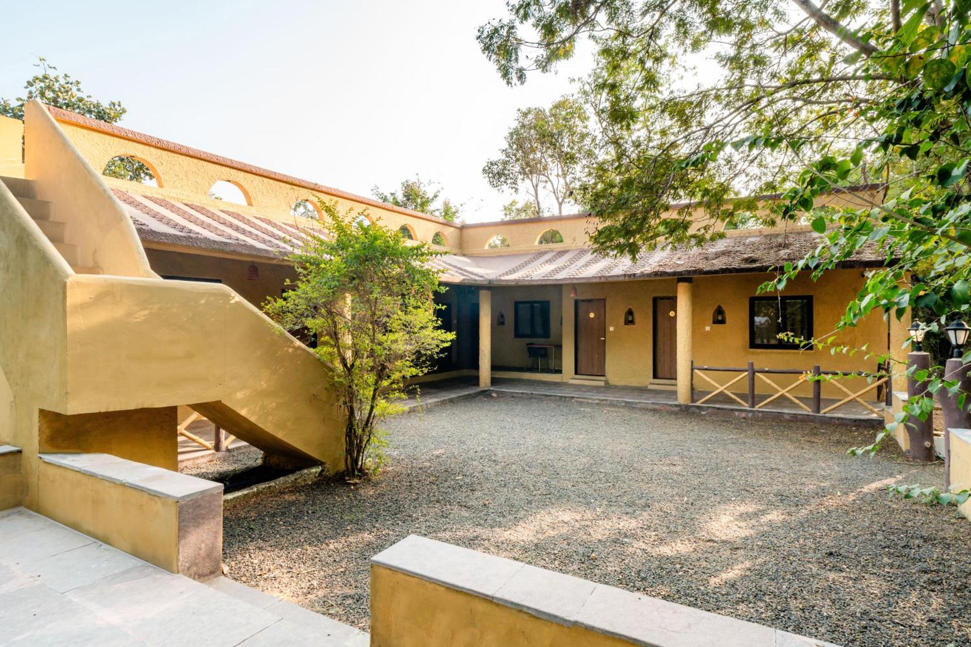 Treebo Premium Mowgli'S Den, Pench Hotel Khawasa ภายนอก รูปภาพ